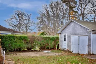 24 School St, Oak Bluffs, MA 02557 - Photo 25