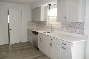 1067 Bark, Swansea, MA 02777 - Photo 5