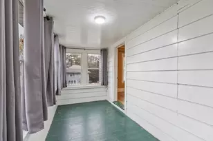 577 Chandler St, Worcester, MA 01602 - Photo 29