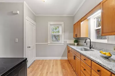 577 Chandler Street, Worcester, MA 01602 - Photo 11