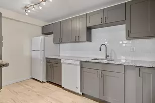 142 Commercial St, Boston, MA 02109 - Photo 3