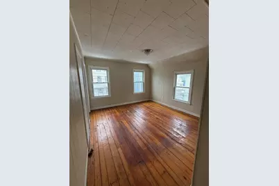 34 Jouvette St, New Bedford, MA 02744 - Photo 17