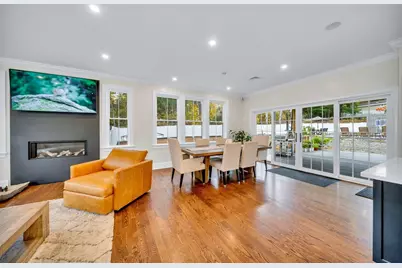 4 Lowell St, Lynnfield, MA 01940 - Photo 7