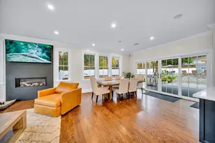 4 Lowell St, Lynnfield, MA 01940 - Photo 7