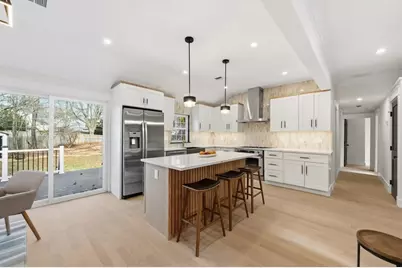 99 Grove St, Reading, MA 01867 - Photo 7