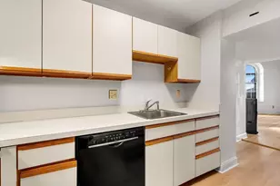 201 Thorndike, Lowell, MA 01852 - Photo 5