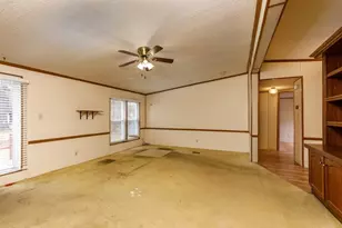 141 Sunrise Ln, Gardner, MA 01440 - Photo 5