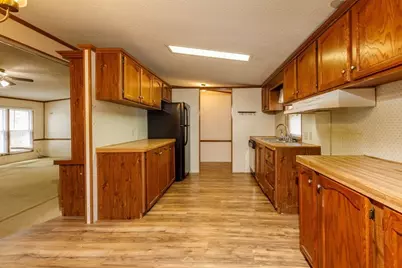 141 Sunrise Lane, Gardner, MA 01440 - Photo 3