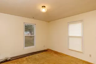 141 Sunrise Ln, Gardner, MA 01440 - Photo 11