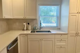 113 Cambridge, Winchester, MA 01890 - Photo 3