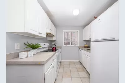 25 Rockland St #3, Boston, MA 02132 - Photo 7