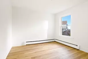 12 Temple St, Holyoke, MA 01040 - Photo 11