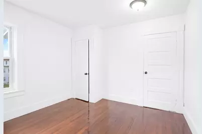 12 Temple St, Holyoke, MA 01040 - Photo 25