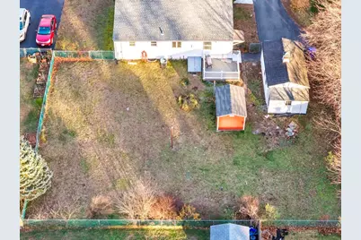 82 Louis Rd, Springfield, MA 01118 - Photo 21