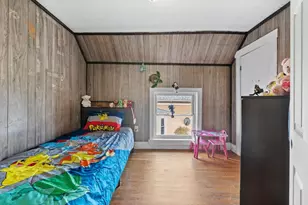 33 Chestnut St, Milford, MA 01757 - Photo 29