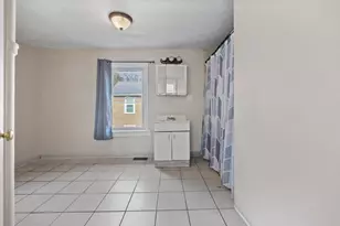 33 Chestnut St, Milford, MA 01757 - Photo 35