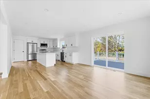 135 Plymouth, Carver, MA 02330 - Photo 7