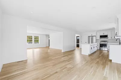 135 Plymouth, Carver, MA 02330 - Photo 9