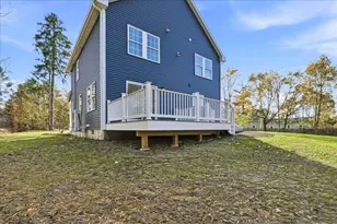 135 Plymouth, Carver, MA 02330 - Photo 31