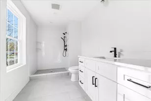 135 Plymouth, Carver, MA 02330 - Photo 21