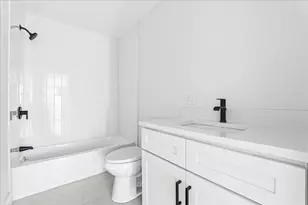 135 Plymouth, Carver, MA 02330 - Photo 25