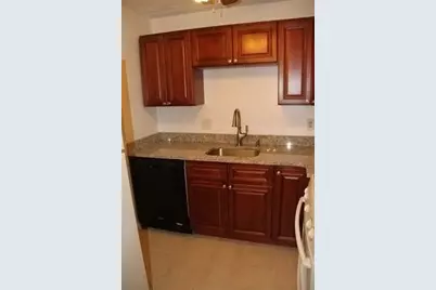 10 Skyline Dr #5, Braintree, MA 02184 - Photo 3