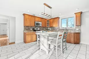 11 Symonds St, Salem, MA 01970 - Photo 5