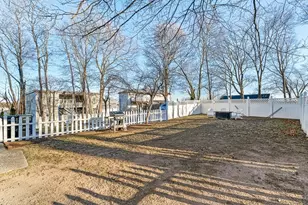 11 Symonds St, Salem, MA 01970 - Photo 27