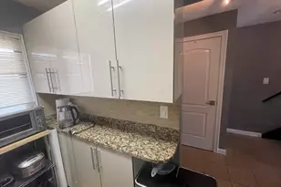 120 Beaconsfield Rd, Brookline, MA 02445 - Photo 7