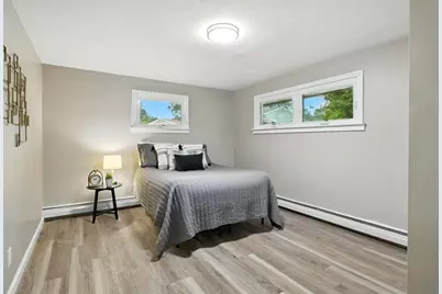 17 Pebble Mill Rd, Springfield, MA 01118 - Photo 17