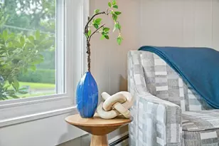 17 Pebble Mill Rd, Springfield, MA 01118 - Photo 9