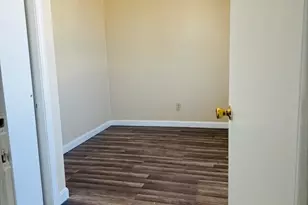 297 Lindsey St, Fall River, MA 02720 - Photo 7