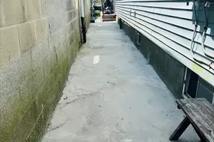 297 Lindsey St, Fall River, MA 02720 - Photo 17