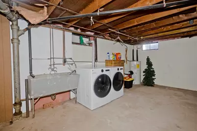 74 Judith St, Springfield, MA 01118 - Photo 25