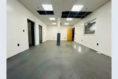 5254 Washington St, Boston, MA 02132 - Photo 7