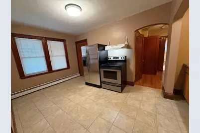 60 Margin St #1L, Peabody, MA 01960 - Photo 3