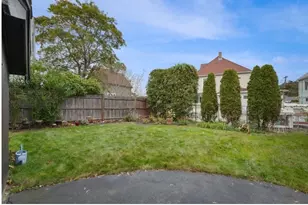 12 Endicott St, Saugus, MA 01906 - Photo 21