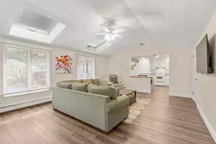 14 Corrine Dr, Framingham, MA 01701 - Photo 9