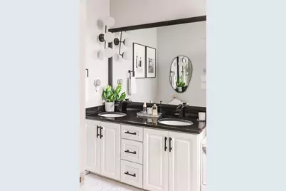 663 E 7th #3, Boston, MA 02127 - Photo 11