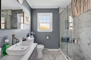 211 Lowell St, New Bedford, MA 02745 - Photo 13