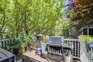 154 W 3rd St, Boston, MA 02127 - Photo 25