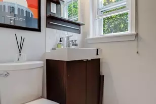 154 W 3rd St, Boston, MA 02127 - Photo 23