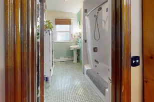 19 Mt Ida Rd, Boston, MA 02122 - Photo 19