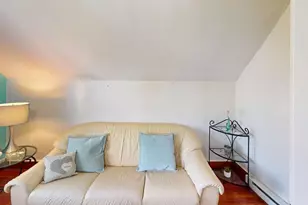 19 Mt Ida Rd, Boston, MA 02122 - Photo 11