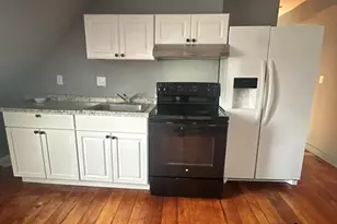 21 Brimblecom St, Lynn, MA 01902 - Photo 5