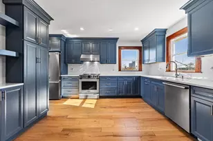 16 Pleasant St, Wakefield, MA 01880 - Photo 7