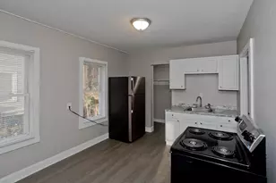 81 Hayden Ave, Springfield, MA 01109 - Photo 7