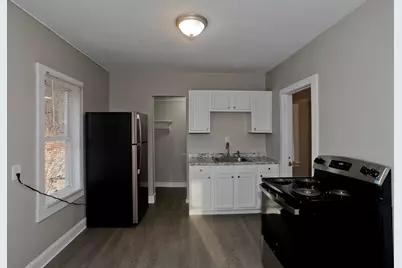 81 Hayden Ave, Springfield, MA 01109 - Photo 5