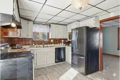 114 Monrovia St, Springfield, MA 01104 - Photo 5