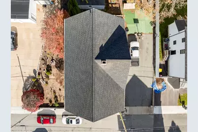 172 Earle St, Fall River, MA 02723 - Photo 5